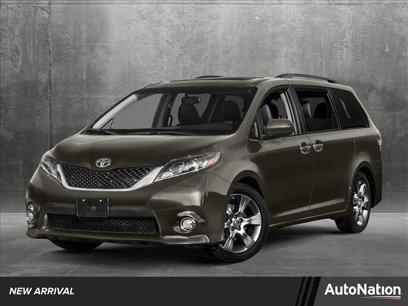 Used 2017 Toyota Sienna SE