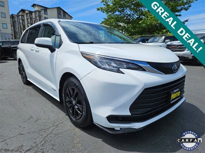 Used 2021 Toyota Sienna LE