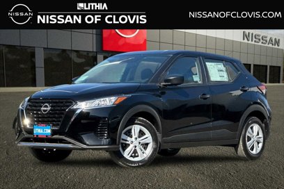 New 2025 Nissan Kicks Play S
