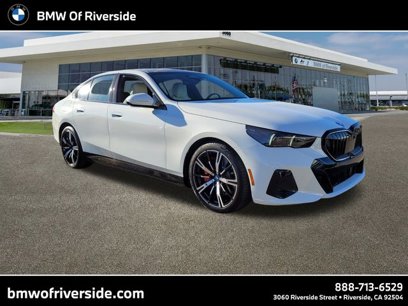 New 2025 BMW 550e xDrive w/ Premium Package