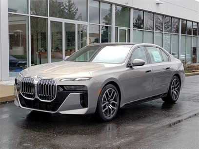 New 2025 BMW 740i xDrive w/ Premium Package