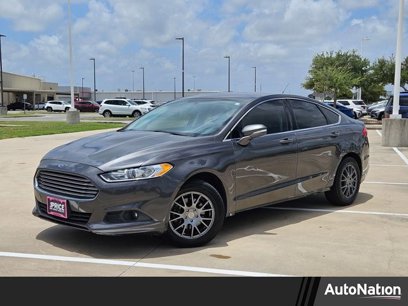 Used 2016 Ford Fusion SE w/ Equipment Group 202A