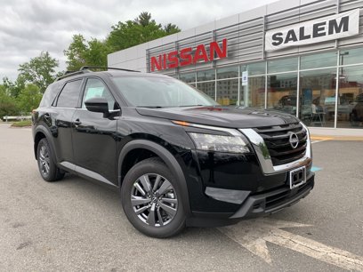 New 2025 Nissan Pathfinder SV w/ SV Premium Package