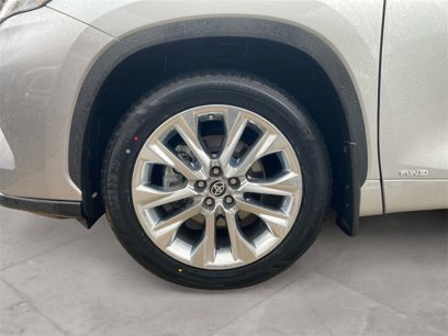 Certified 2023 Toyota Highlander Limited