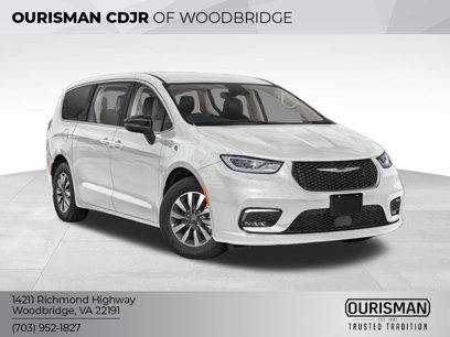 Used 2024 Chrysler Pacifica Pinnacle