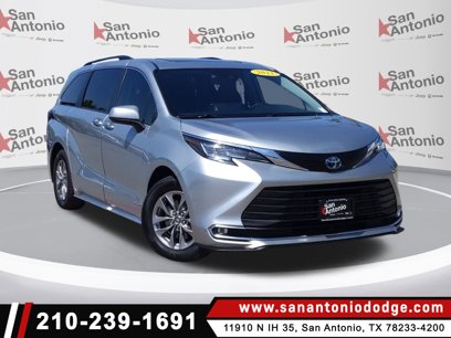 Used 2021 Toyota Sienna XLE
