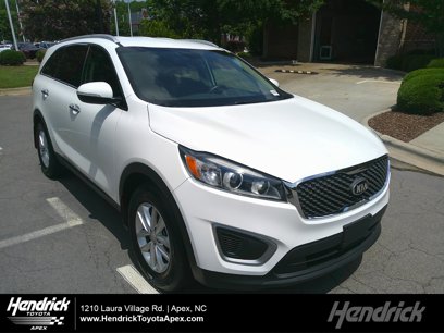 Used 2017 Kia Sorento LX w/ LX Convenience Package