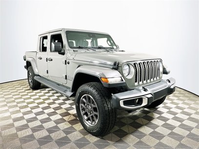 Used 2020 Jeep Gladiator Overland w/ Popular Equipment Package