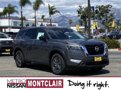 New 2025 Nissan Pathfinder S