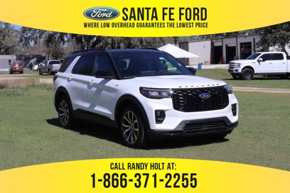 New 2025 Ford Explorer ST-Line w/ Premium Package