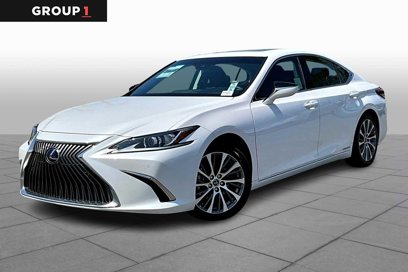Used 2021 Lexus ES 300h w/ Premium Package
