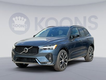 New 2025 Volvo XC60 B5 Plus w/ Protection Package Premier