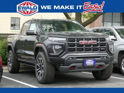 New 2025 GMC Canyon AT4 w/ Nightfall Edition