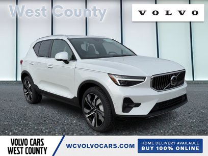 New 2025 Volvo XC40 B5 Ultra w/ Climate Package