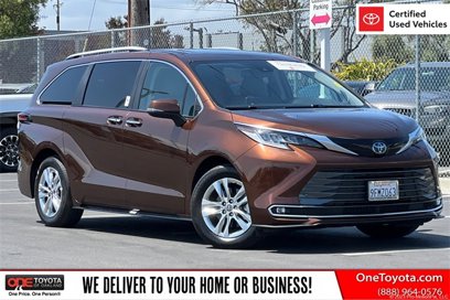 Certified 2023 Toyota Sienna Limited