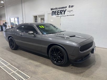 Used 2016 Dodge Challenger SXT w/ Blacktop Package