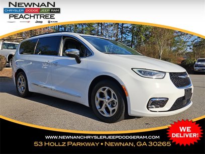 Used 2023 Chrysler Pacifica Limited