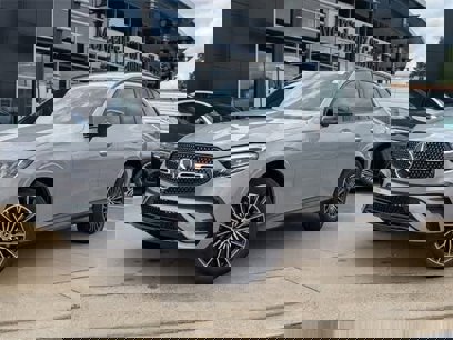 New 2025 Mercedes-Benz GLC 300