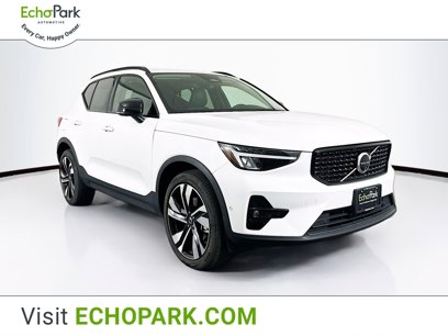 Used 2025 Volvo XC40 B5 Plus
