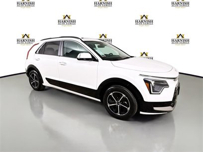 New 2025 Kia Niro SX