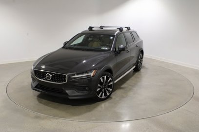 Used 2024 Volvo V60 B5 Cross Country Ultimate