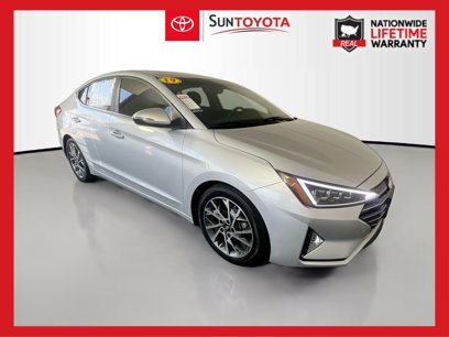 Used 2019 Hyundai Elantra Limited w/ Ultimate Package 02
