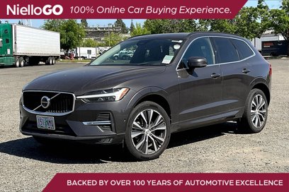 Used 2022 Volvo XC60 B5 Momentum w/ Advanced Package