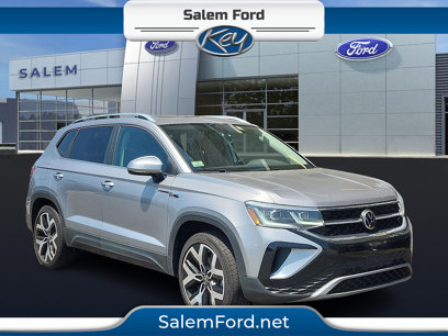 Used 2022 Volkswagen Taos SEL w/ Panoramic Sunroof Package