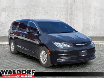 New 2025 Chrysler Voyager LX