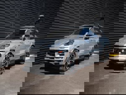 Certified 2025 Porsche Cayenne E-Hybrid