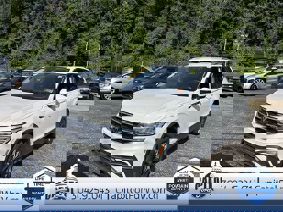 Used 2024 Volkswagen Tiguan SE