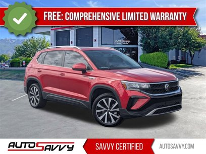 Used 2022 Volkswagen Taos SE w/ Panoramic Sunroof Package