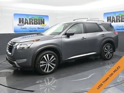 Used 2024 Nissan Pathfinder Platinum w/ Cargo Package