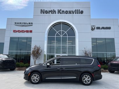 Used 2023 Chrysler Pacifica Limited