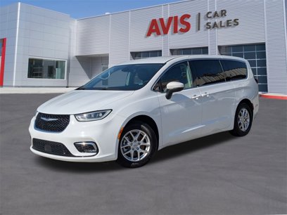 Used 2023 Chrysler Pacifica Touring-L
