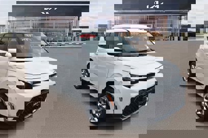 New 2025 Kia Soul LX