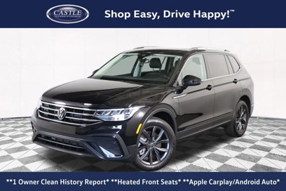 Used 2023 Volkswagen Tiguan SE w/ Panoramic Sunroof Package