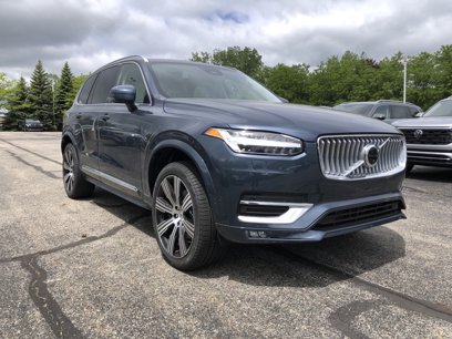 New 2025 Volvo XC90 B6 Plus w/ Protection Package Premier