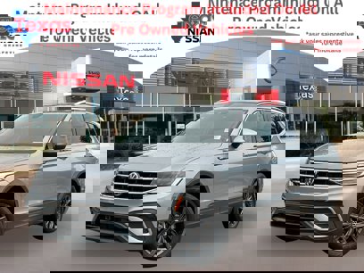 Used 2024 Volkswagen Tiguan SE