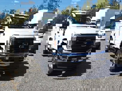 New 2024 Ford F350 XL w/ Snow Plow/Camper Package
