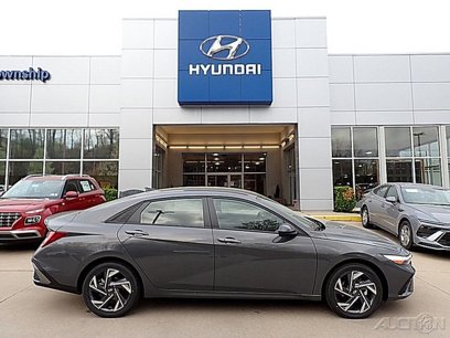 New 2025 Hyundai Elantra SEL