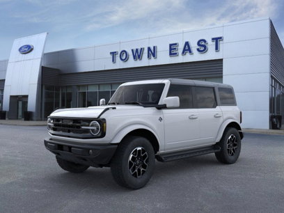New 2025 Ford Bronco Outer Banks