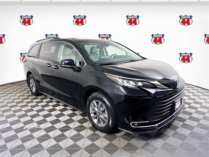 Certified 2023 Toyota Sienna XLE w/ XLE Plus Package