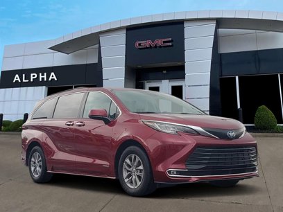 Used 2021 Toyota Sienna XLE