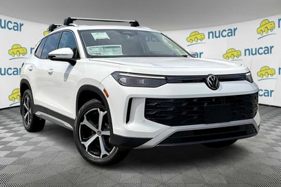 New 2025 Volkswagen Tiguan SE