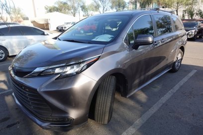 Certified 2022 Toyota Sienna LE