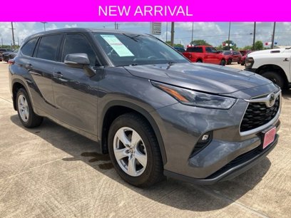 Used 2021 Toyota Highlander LE