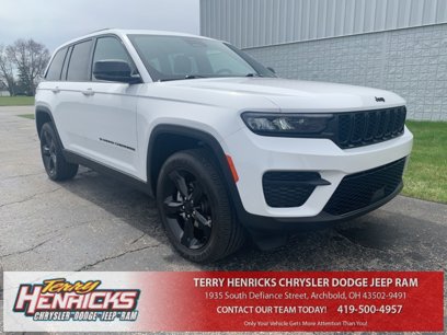 Used 2024 Jeep Grand Cherokee Altitude