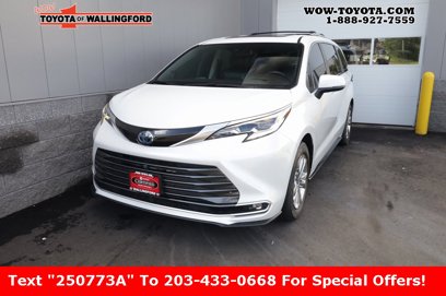 Certified 2022 Toyota Sienna Platinum
