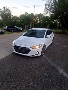 Used 2017 Hyundai Elantra Limited w/ Limited Tech Package 08